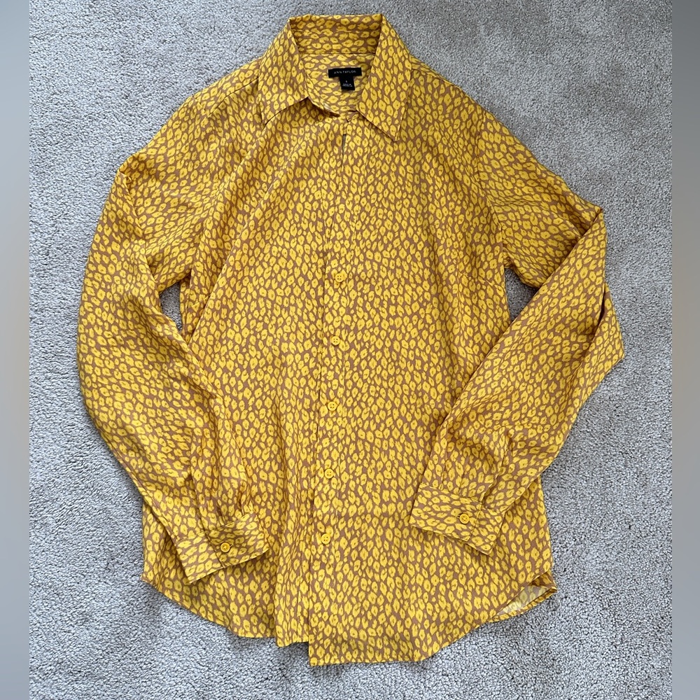 Ann Taylor Button Down Collared Shirt